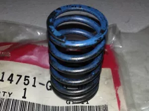 *1EA OEM VALVE SPRING (CRF50 XR50 ALL) (XR70 CRF70 ALL) (Z50R '88-'99) (313P) - Bild 1 von 1