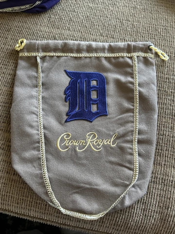 MLB Detroit Tigers Logo’d CROWN ROYAL BAGS 1 Liter 9x7 Cover