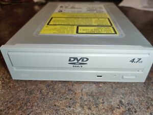 Matsushita Electric 4.7GB IDE Internal 5.25" DVD RAM R LF-D311G /J