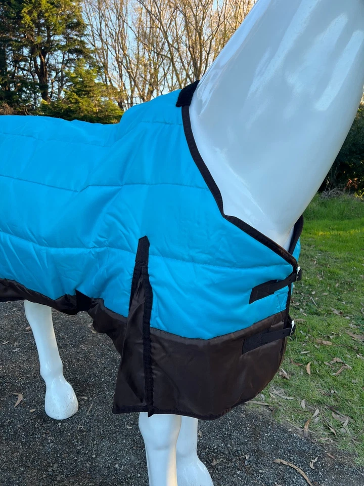 BLUE/BROWN STABLE HORSE RUG - 200G FILL - Image 1 of 4