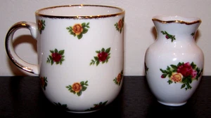Pristine Royal Albert Old Country Roses Bone China Mug & Vase - Picture 1 of 2