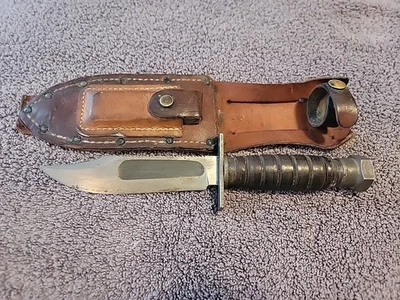 Camillus NY 1-1967 Vietnam Era Military Pilot Survival Knife & Sheath - Image 1 of 4