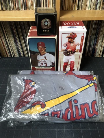 St. Lous Cardinals SGA Lot (5) YADIER MOLINA/SIMMONS Bobblehead/Ring/2 Jerseys Cover