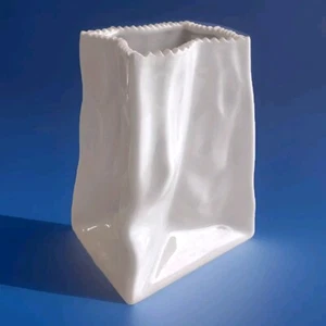 Domain 1979 WHITE PAPER BAG Ceramic VASE Made in Japan Vintage Excl’t Cond - Picture 1 of 10