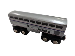 Tren de madera Amtrak Superliner coche 4,25 pulgadas compatible CU3 RETIRADO - Imagen 1 de 7