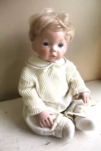 Beryll braun 1999 Babypuppe Handarbeit Porzellan handbemalt blond Stoffkörper - Bild 1 von 16