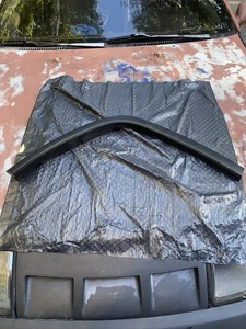 JEEP GRAND CHEEROKEE QUARTER MOLDING TRIM PASSENGER 1MP34RXFAI MOPAR 2011-22 - Picture 1 of 11