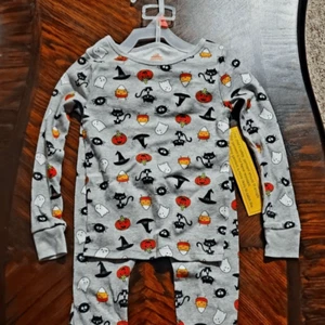 NWT CELEBRATE IT UNISEX HALLOWEEN PJS - Picture 1 of 2