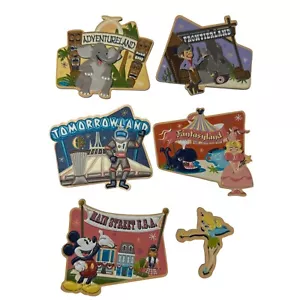 5 imanes Disneyland Adventureland Fantasyland Frontierland Tomorrowland Main St - Imagen 1 de 3