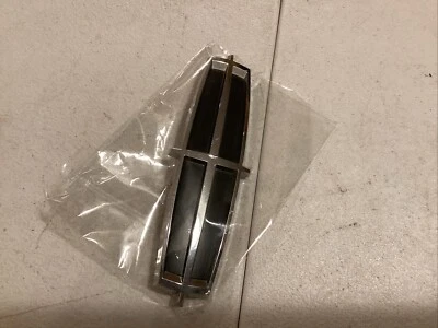 LINCOLN ZEPHYR LOGO NEGRO Y CROMO EMBLEMA MALETERO 6H63-S442SAS2-AA Foto 1 de 3