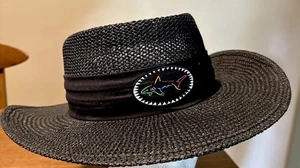 Greg Norman Cappello Uomo Panama Paglia Nero Sole Logo Squalo Taglia Unica/Grande - Foto 1 di 6