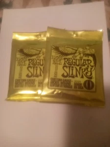 Ernie Ball 2221 Regular Slinky Saiten für E-Gitarre 10-46 - Bild 1 von 2