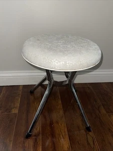 VINTAGE COSCO METAL 4 CHROME LEG VANITY STOOL - Picture 1 of 5