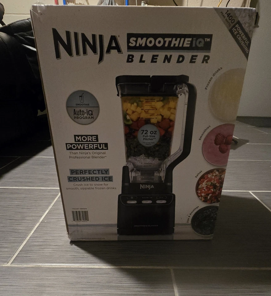 Licuadora profesional Ninja con batido automático-iQ, 1400 vatios pico 72 oz CO750B Foto 1 de 2
