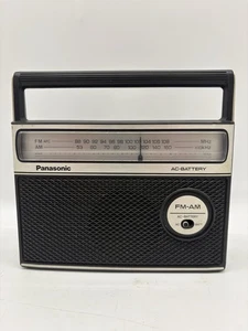 Radio Vintage Panasonic RF-549 Mini Portatile FM-AM Pesca Campeggio Nautica FUNZIONANTE - Foto 1 di 10