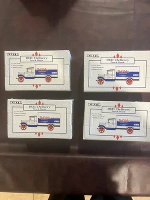 Camión de reparto ERTL 1931 1991 verdadero valor escala 1:34 Die Cast Bank lote de 4 Foto 1 de 4