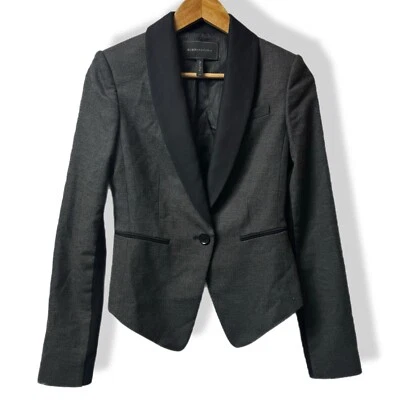 Blazer Esmoquin Bowie BCBGMAXAZRIA, Gris y Negro, Solapa en Contraste, Talla XS Foto 1 de 4