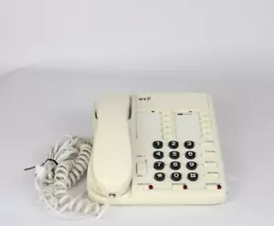 BT Converse 200 Wired Push Big Button White Corded Amplified Telephone Retro - Picture 1 of 9