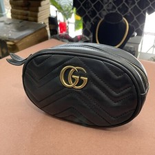 Bolsa Gucci pequena de couro matelassê - Cintos Julio Almeida