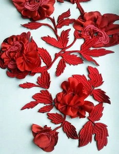 Red Roses Flower Extra Quality Sew-On Embroidered Patch Applique - Picture 1 of 7