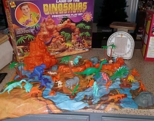 1992 Land of the Dinosaurs Prehistoric Playset by Toy Street Great Condition - Picture 1 of 12