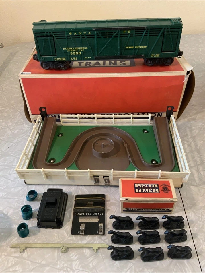 Vintage Postwar Lionel 3356 Operating Horse Car Set W/ Box & Accessories - Image 1 of 4