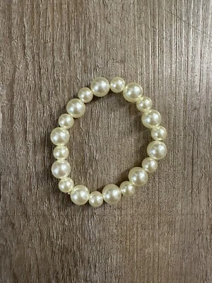 Yellow Pearl Bracelet | Friendship Bracelet | Handmade Bracelet | Bead Bracelet - Image 1 of 2