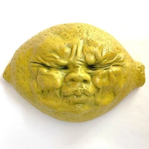 Vintage-Style Handmade Lemon Wall Sculpture, Cute Original Decor, Signed Artwork - Bild 1 von 12