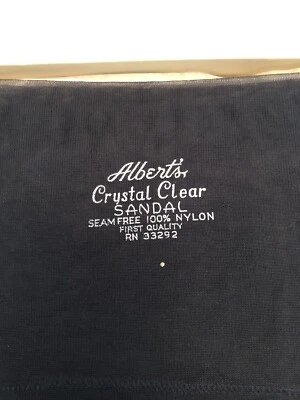 Medias planas de punto sin costuras Alberts con tacón desnudo 3 pares en papel de seda Foto 1 de 4