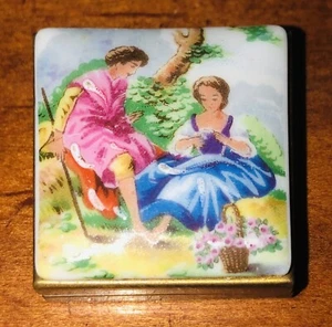 Antigua caja de marco de fotos de porcelana pintada a mano con 2 fotos en blanco y negro niño y niña pequeños - Imagen 1 de 6