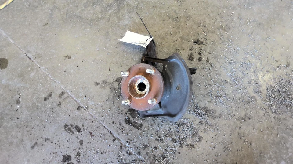 Driver Left Front Spindle/Knuckle Without ABS Fits 00-06 SENTRA 726601 - Image 1 of 1