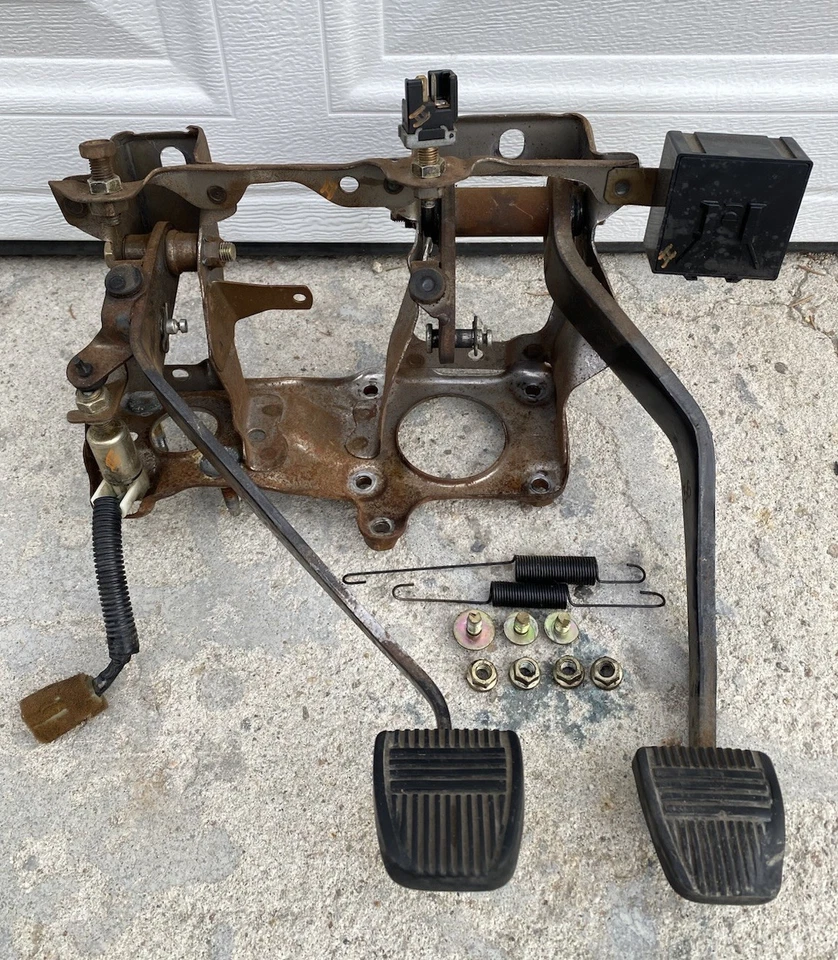 Toyota Pickup 4Runner 1984-1988 embrague pedal freno caja montaje unidad manual Foto 1 de 4