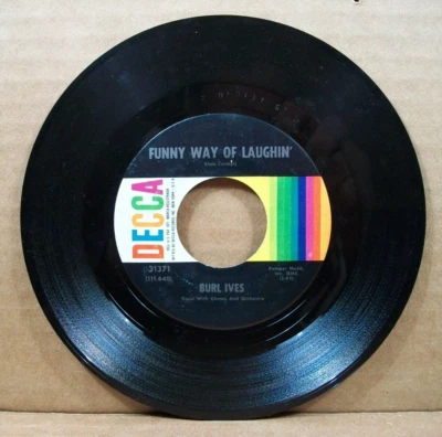 Burl Ives - Funny Way Of Laughin'/Mother Wouldn't Do That (45 RPM, Decca) - Image 1 of 4