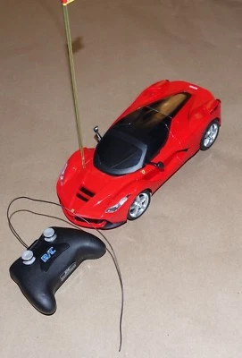 916F LaFerrari Rojo Brillante La Ferrari Radio Control Remoto Coche Deportivo Escala 1:16  Foto 1 de 2