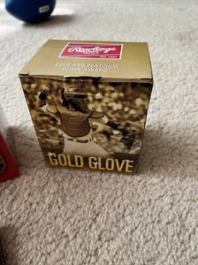 Yadier Molina St Louis Cardinals Gold Glove Platinum Award Sga 2012 Statue - Picture 1 of 3