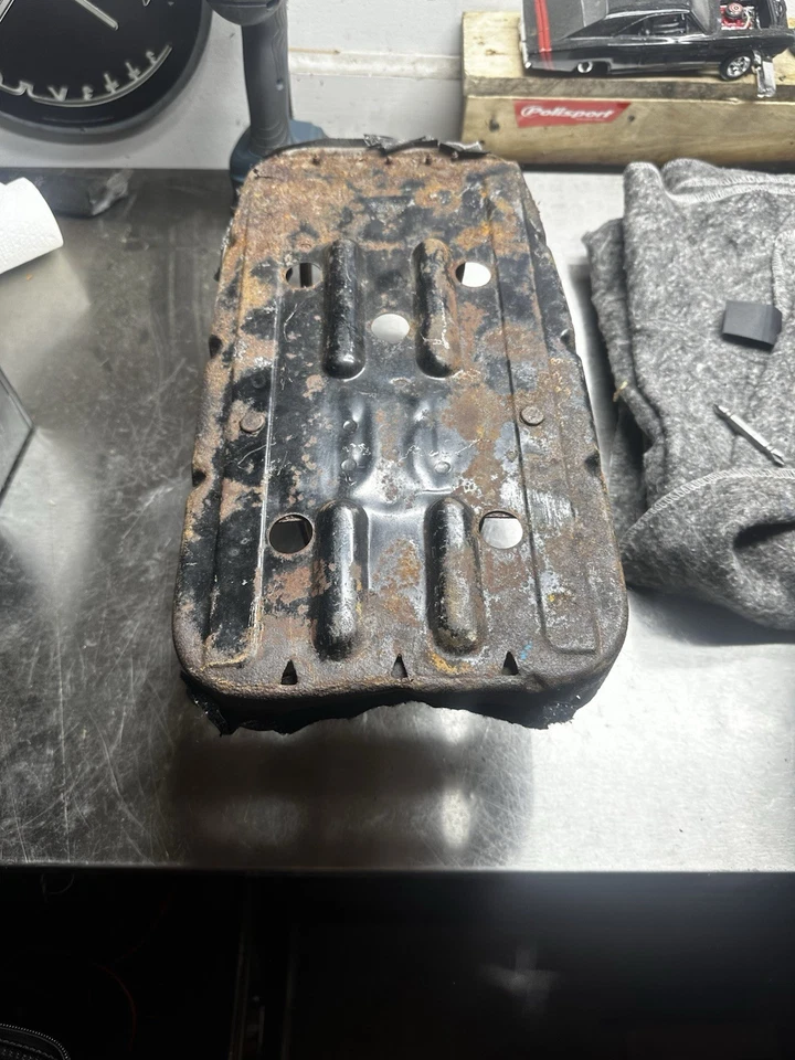 Honda Z50 Z50A 1969-71 bandeja de asiento #77100-045-671A Foto 1 de 2