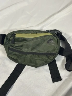 Ozark Trail Fanny Waist Pack Green Adjustable Fanny Pack Belt Bag Sling Travel - Image 1 of 4