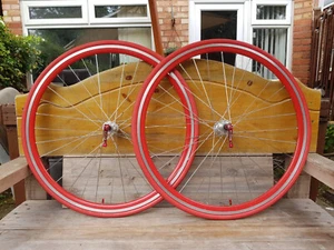 Retro Vintage Vuelta RODi Europe Airline 4 All-Red 700c wheelset + QRs & tyres - Picture 1 of 21