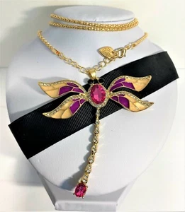 BETSEY JOHNSON HAPPY LARGE PURPLE & BEIGE DRAGONFLY GOLD & CRYSTAL PENDANT - Picture 1 of 5