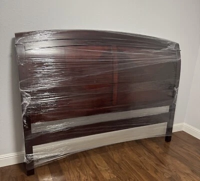 Solid Wood King Size Bed Frame - Modern Design, Fits Standard Mattress - Image 1 of 4