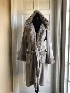 NEW! Pottery Barn Teddy Hooded Faux Fur Trim Robe in "Cloud Gray" Size Small - Picture 1 of 9