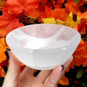 Selenit aus Brasilien Natur Kristall Heil Edelstein handgeschnitzt Schale - Bild 1 von 6