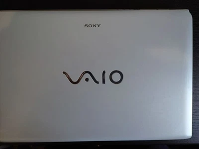 Sony Vaio SVE151B11N White Core i7-3632QM Windows 10 Home RAM 8GB HDD 1TB - Image 1 of 4