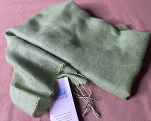 NEW Alpaca 111 Made In Peru Baby Alpaca Solid Green Large Scarf Wrap Shawl 27x74 - Picture 1 of 6