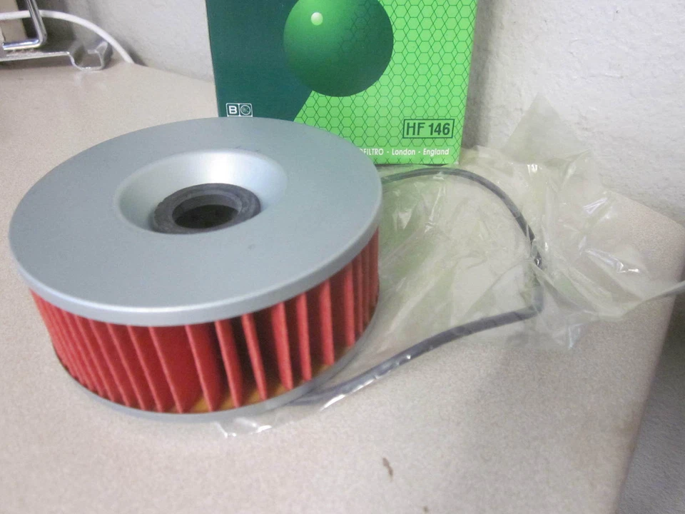 Новый из старых запасов масляный фильтр Hiflofiltro Hi Flo подходит для: Yamaha VMX1200 V-Max XS1100 XS750 HF146 - Изображение 1 из 1