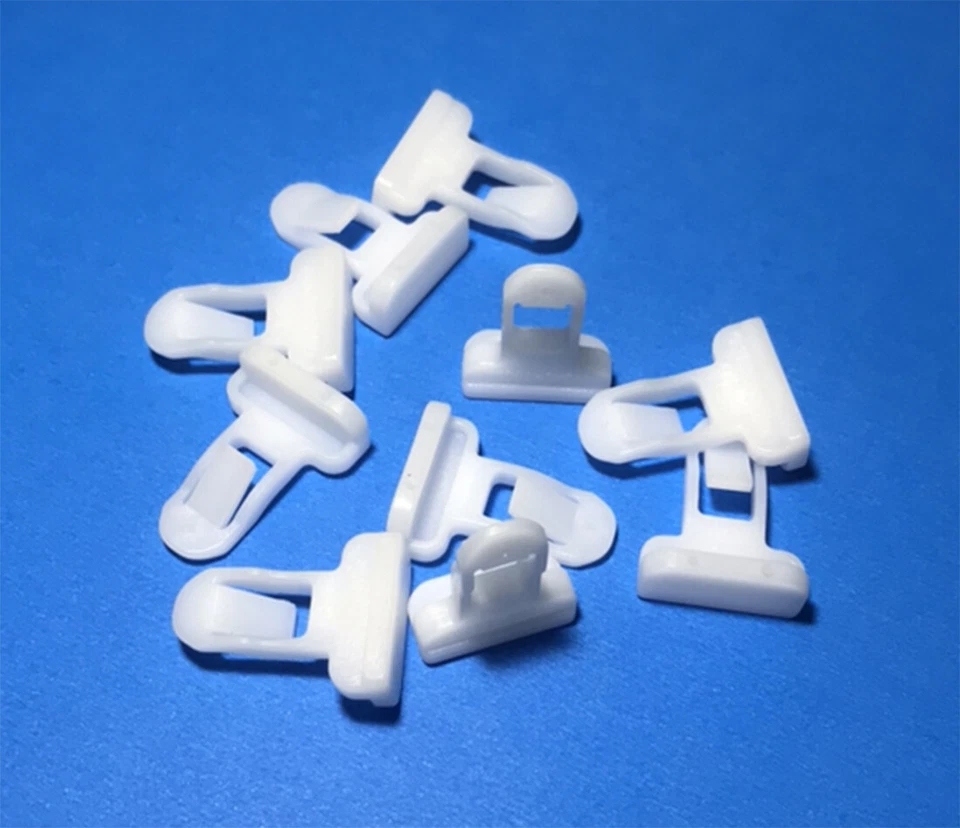 Guardabarros molde exterior retenedor para Toyota Corolla Land Cruiser FZJ HZJ URJ 08-18 Foto 1 de 1