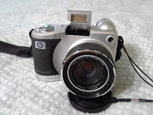 HP PhotoSmart 850, 4.1MP, 8X Optical, 7X Digital, 56X Zoom. Excellent. - Picture 1 of 7