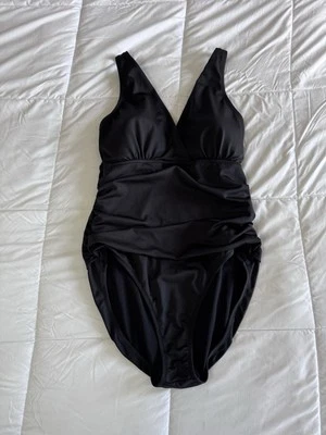 Traje de baño Aqua negro para mujer talla 18 cuello en V elástico con sujetador usado una vez usado en excelente estado Foto 1 de 4