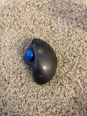 Logitech M570 Mouse Trackball Wireless Ergonomico USB Destro CON RICEVITORE - Immagine 1 di 3