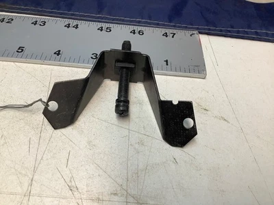 Nuevo de Lote Antiguo 70 1971 1972 Ford Truck F100 F250 F350 Faro Izquierdo Ajuste Tuerca Conjunto Foto 1 de 3